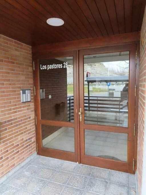 Precioso Atico Con Bonitas Vistas A La Pena Oroel Apartment Jaca Exterior photo