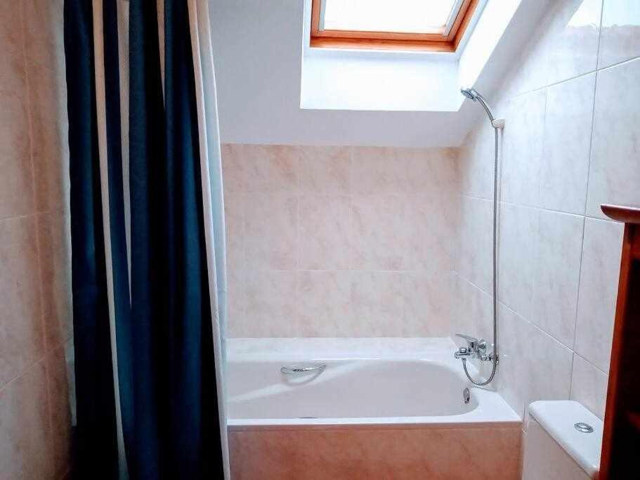Precioso Atico Con Bonitas Vistas A La Pena Oroel Apartment Jaca Exterior photo