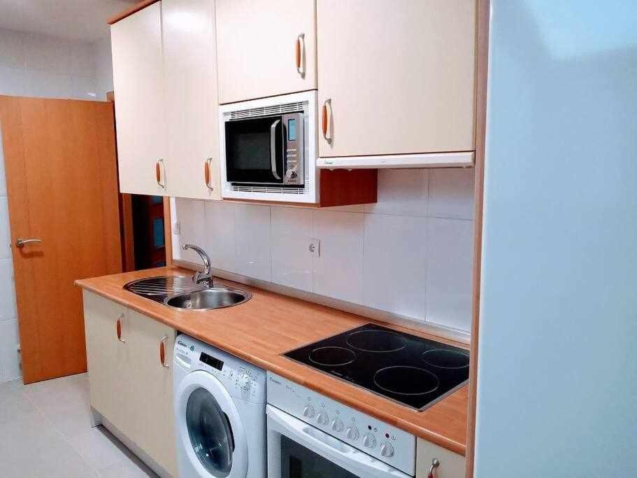 Precioso Atico Con Bonitas Vistas A La Pena Oroel Apartment Jaca Exterior photo